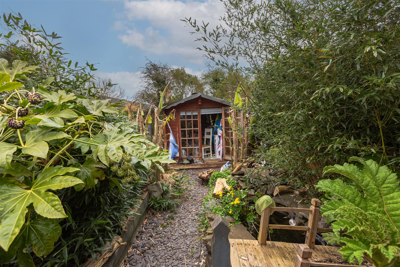 Carmarthen Road, Fforestfach, Swansea, SA5 4BR